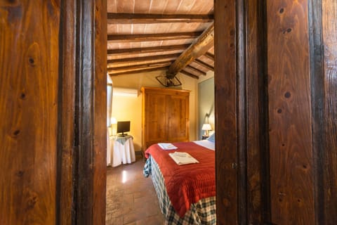 Apartment, 1 Bedroom | Desk, cribs/infant beds, free WiFi, bed sheets