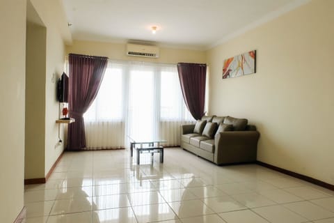 Room | Living room | TV