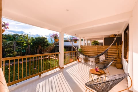 Room, 1 King Bed, Balcony | Blackout drapes, soundproofing, free WiFi, bed sheets
