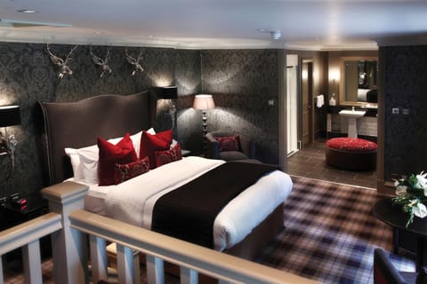 Standard Room, 1 Double Bed, Non Smoking | Premium bedding, desk, iron/ironing board, free cribs/infant beds