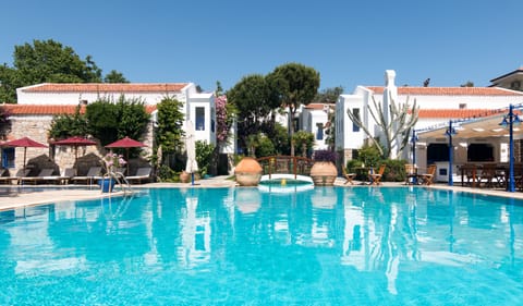 2 outdoor pools, pool umbrellas, sun loungers