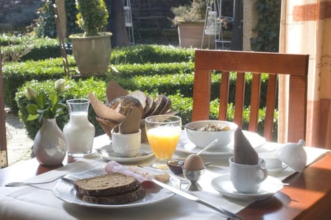Dinner served, alfresco dining 