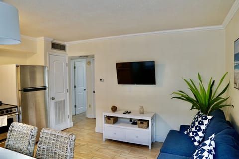 Suite, 2 Bedrooms (Gulf Side) | Living room | Flat-screen TV