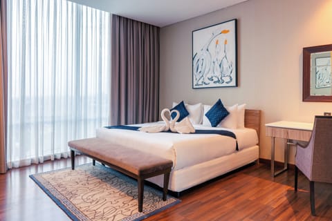In-room safe, desk, iron/ironing board, free WiFi