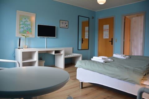 Double Room | Free WiFi, bed sheets