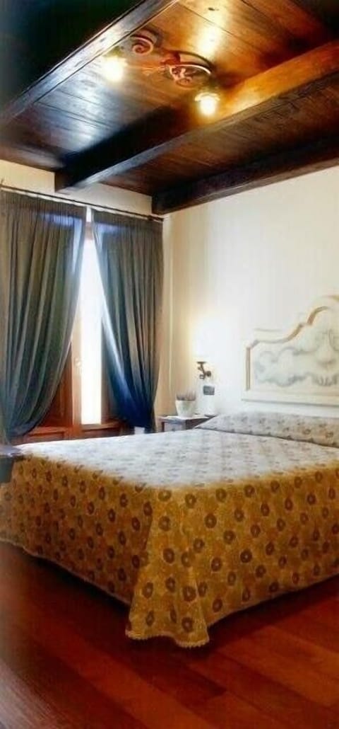 Suite, Connecting Rooms | In-room safe, blackout drapes, iron/ironing board