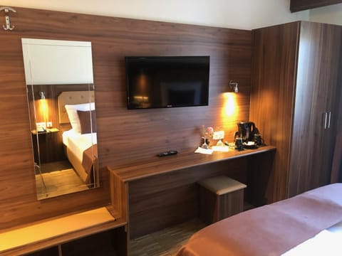 Desk, soundproofing, rollaway beds (surcharge), WiFi (free)