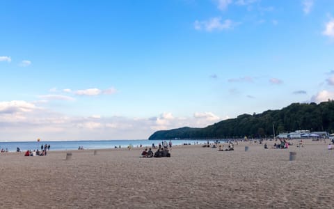 Beach nearby, 3 beach bars