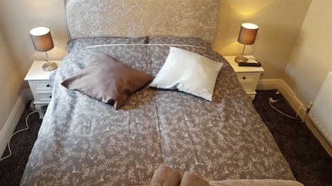 Basic Single Room (Small) | Free WiFi, bed sheets