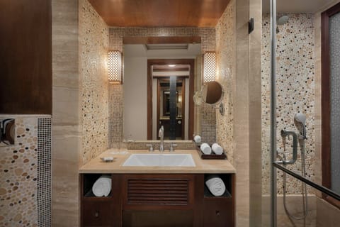 Shower, free toiletries, hair dryer, bathrobes