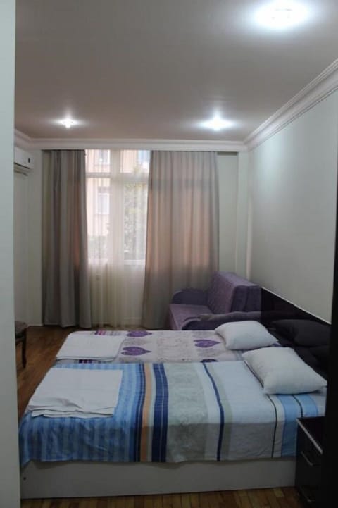 Deluxe Suite, Non Smoking | Desk, soundproofing, rollaway beds, free WiFi