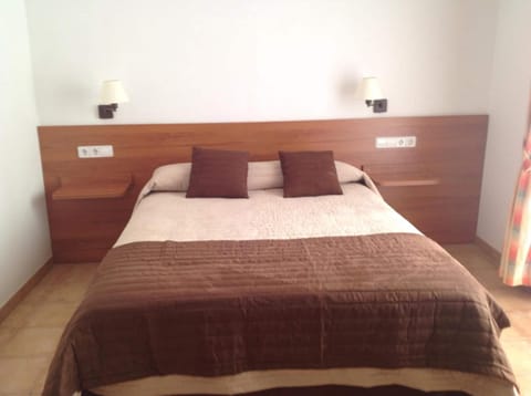 In-room safe, desk, blackout drapes, soundproofing