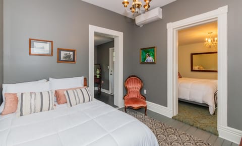 Quadruple Room (Miss Kitty Husted) | Iron/ironing board, free WiFi, bed sheets