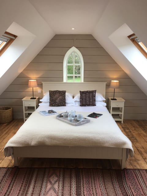 Double Room (Jura) | Egyptian cotton sheets, premium bedding, individually decorated