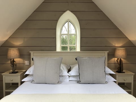 Double Room (Jura) | Egyptian cotton sheets, premium bedding, individually decorated