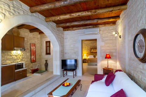 Junior Suite (max 4 adults) | Premium bedding, pillowtop beds, in-room safe, individually decorated