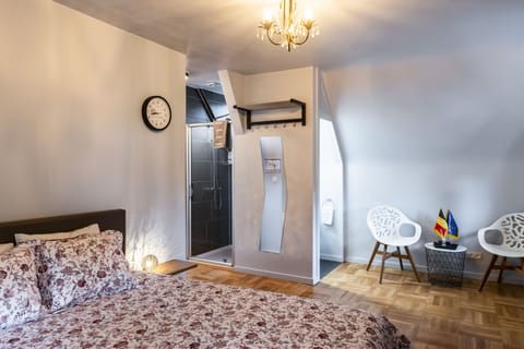 Deluxe Studio | Frette Italian sheets, premium bedding, down comforters