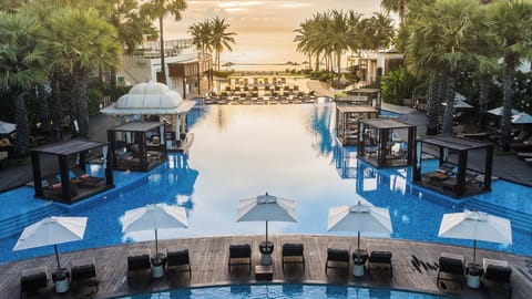2 outdoor pools, free cabanas, pool umbrellas