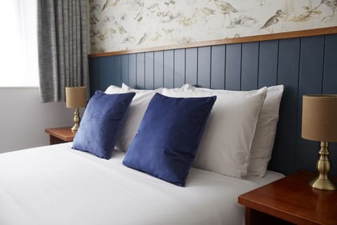 Double Room | Desk, iron/ironing board, free WiFi