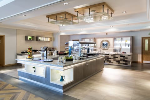 Daily buffet breakfast (GBP 17.00 per person)