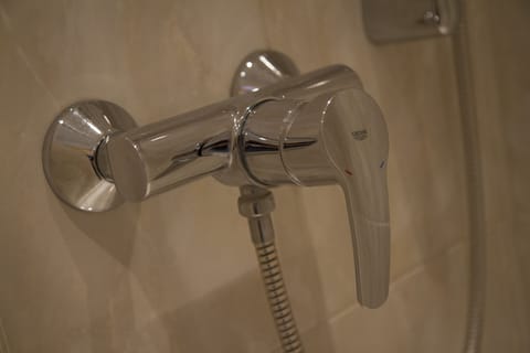 Double Room | Hypo-allergenic bedding, in-room safe, desk, blackout drapes