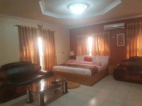 Deluxe Double Room | Desk, free WiFi, bed sheets