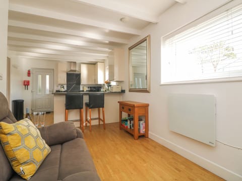 Cottage | Living area