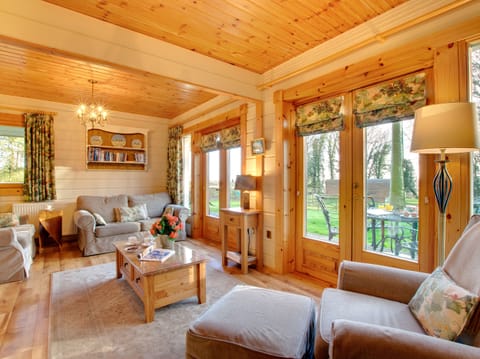 Cottage | Interior