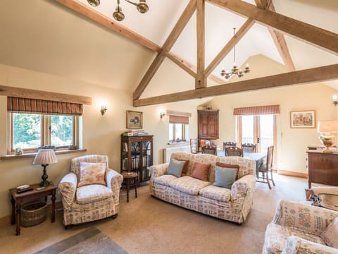 Cottage | Living room | TV