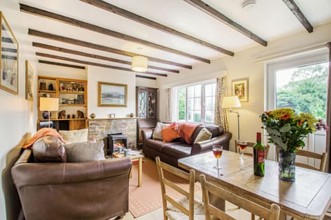 Cottage | Interior