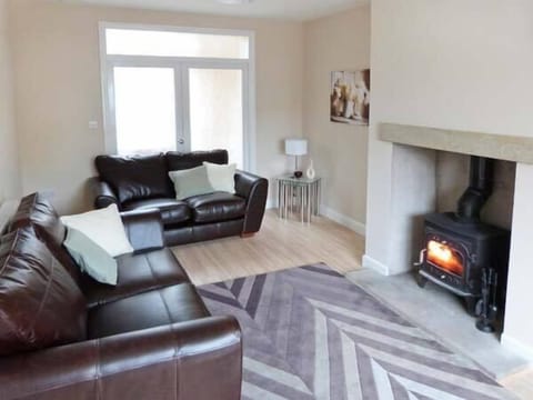 Cottage | Living room | TV