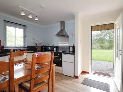 Fridge, microwave, stovetop, toaster