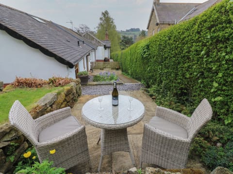 Cottage | Outdoor dining
