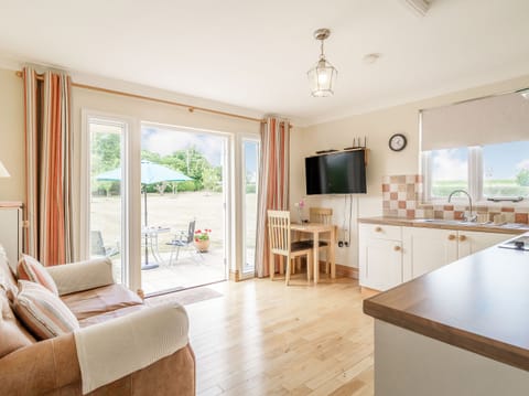 Cottage | Living room | TV