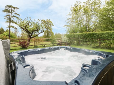 Cottage | Property grounds
