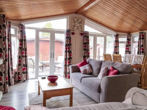 Cottage | Living room | TV