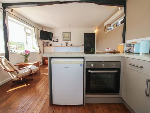 Cottage | Private kitchen | Cookware/dishes/utensils