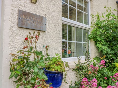 Cottage | Exterior detail