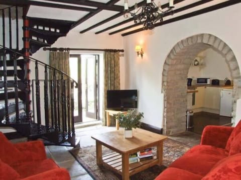 Cottage | Interior