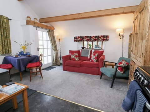 Cottage | Living area | TV, DVD player