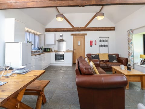 Cottage | Living area | TV