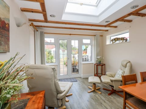 Cottage | Living room | TV