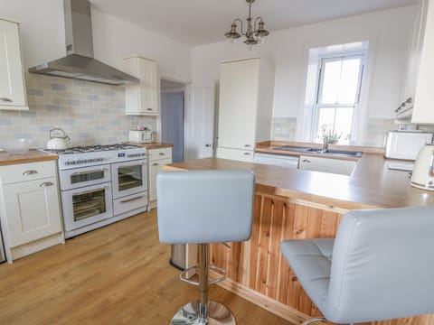 Cottage | 3 bedrooms, individually decorated, individually furnished, free WiFi