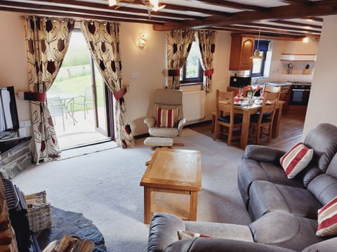 Cottage | Interior