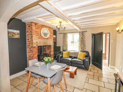 Cottage | Interior