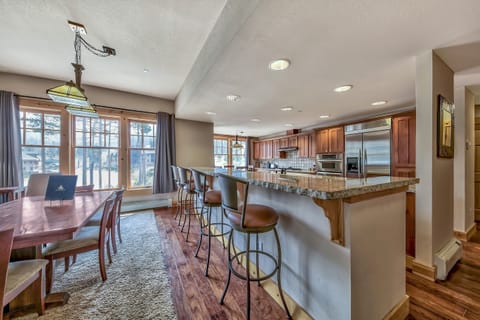 Townhome, 3 Bedrooms | Private kitchen | Fridge, microwave, oven, dishwasher