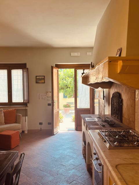 Deluxe Apartment, 2 Bedrooms, 2 Bathrooms, Garden View | Private kitchen | Highchair