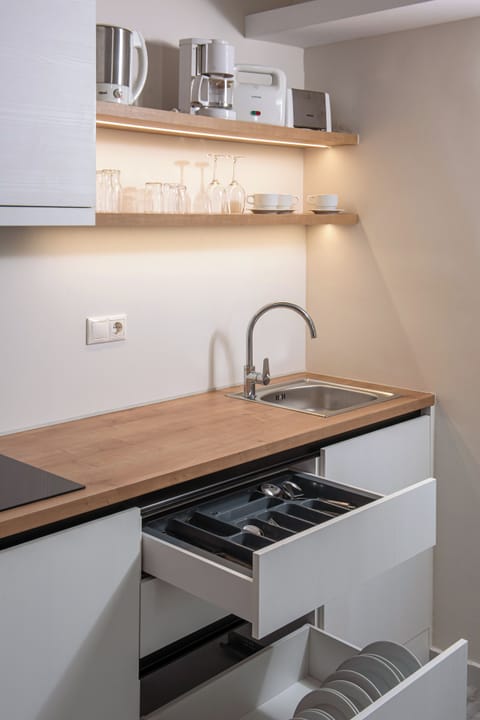 Studio, Pool View | Private kitchen | Fridge, stovetop, espresso maker, coffee/tea maker