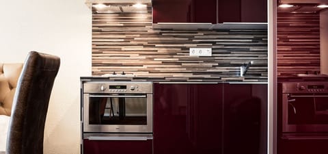 Studio | Private kitchenette | Coffee/tea maker, electric kettle