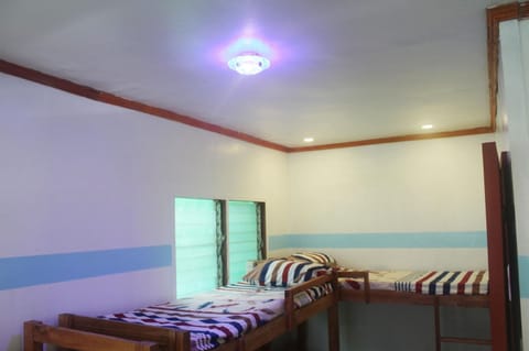 WiFi (free), bed sheets